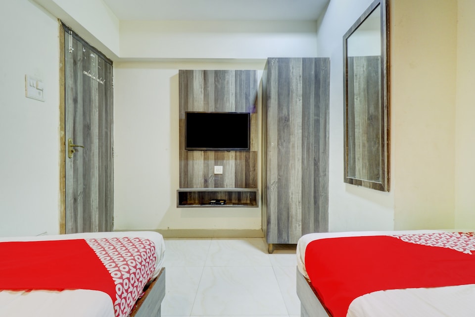 Flagship 83767 Hotel New Sharah Inn, Mumbai BCEC, Mumbai