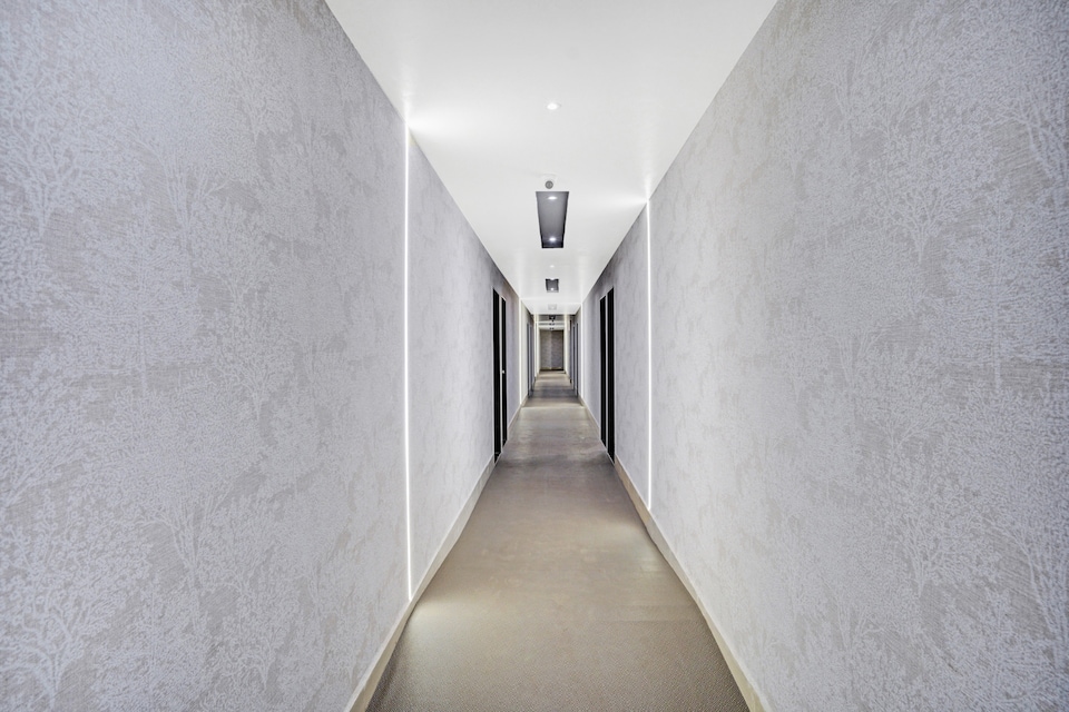 Collection O 83775 Hotel 4king, Surat Railway Station, Surat