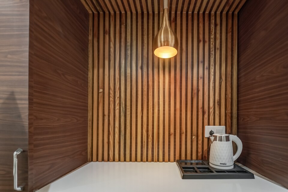 OYO Townhouse 650 Hotel Aura, Queens Road Amritsar, अमृतसर