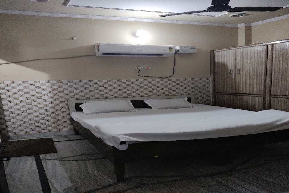 Flagship 83784 Ashirwad Guest House, Faridabad, Faridabad