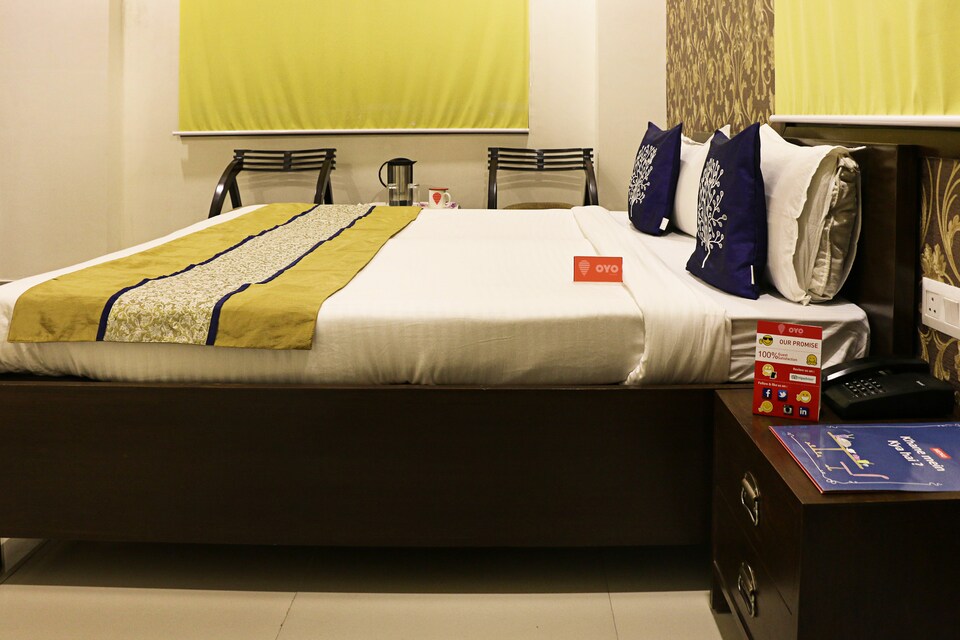 OYO 1300 New Friends Colony, New Friends Colony Delhi, Delhi