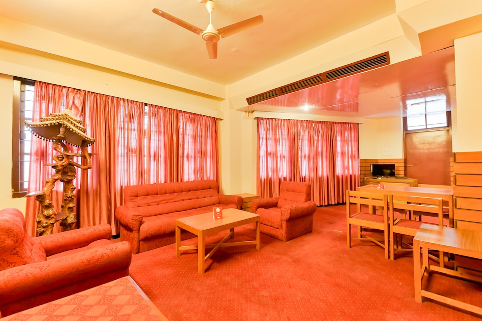 OYO 15247 New Woodlands Hotel, MG Road Kochi, Kochi
