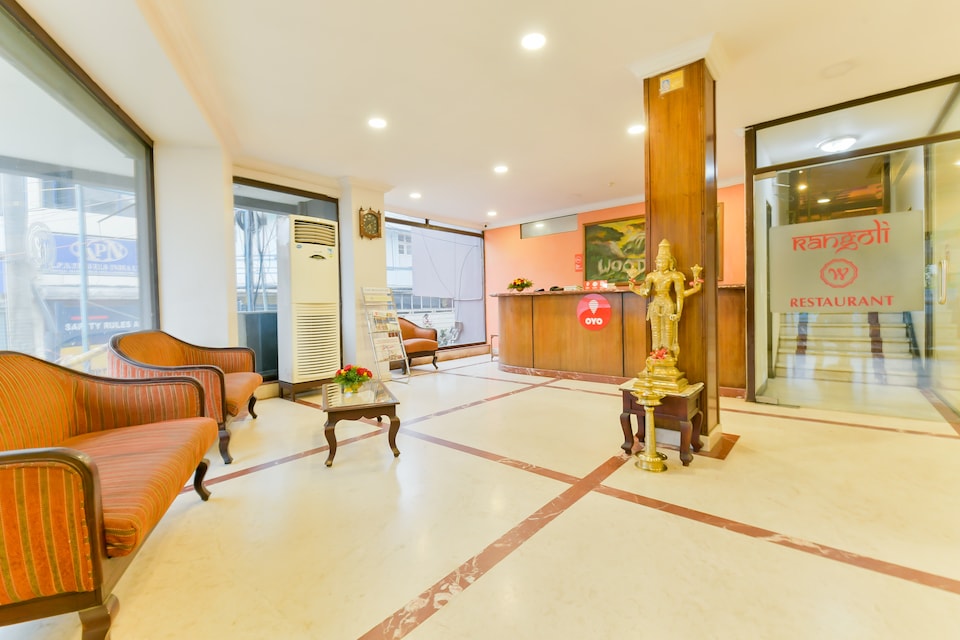 OYO 15247 New Woodlands Hotel, MG Road Kochi, Kochi