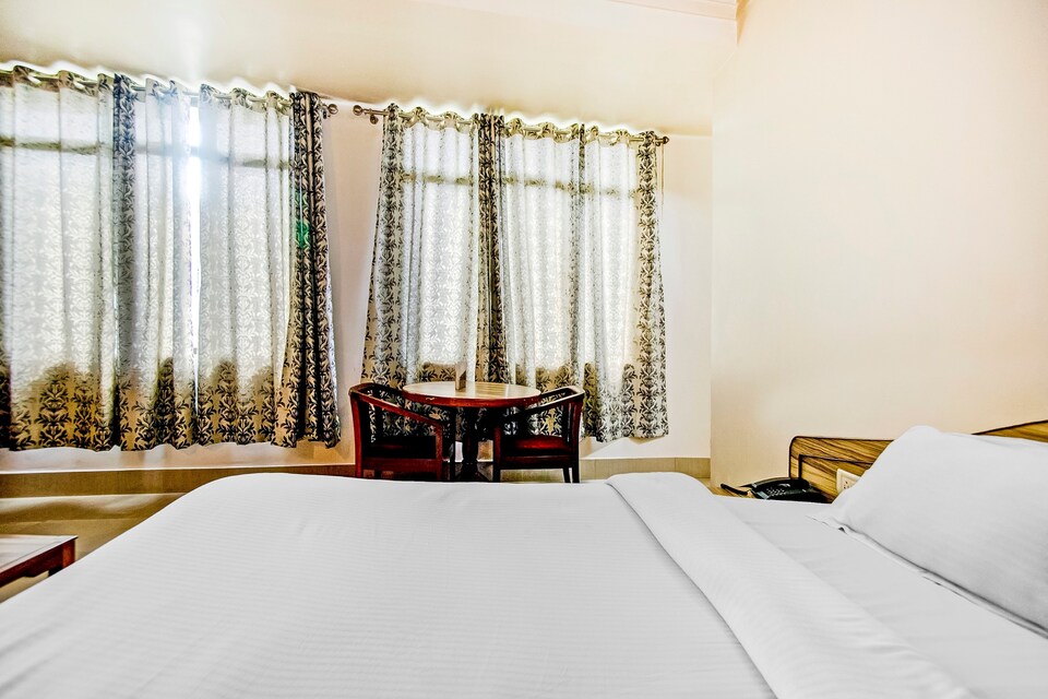 OYO Flagship 83818 The Zara Residency, Shillong, शिलांग