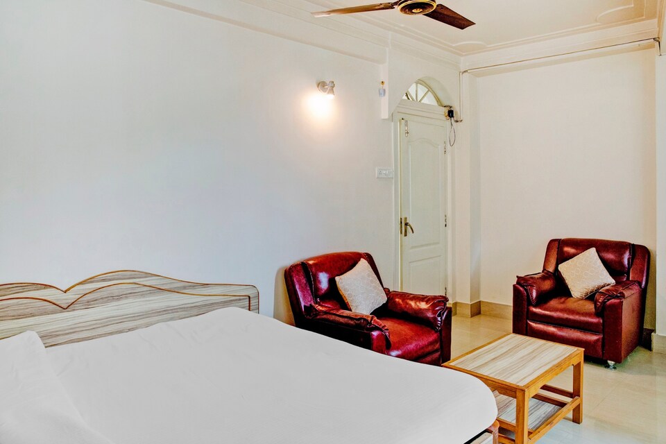 OYO Flagship 83818 The Zara Residency, Shillong, शिलांग