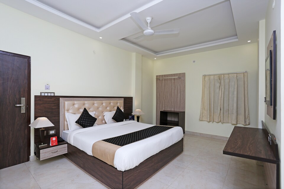 Collection O 120 Gupta Inn Cantonment, Cantt, Varanasi