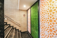 Hotel O Sushant Stays Ballabh Garh