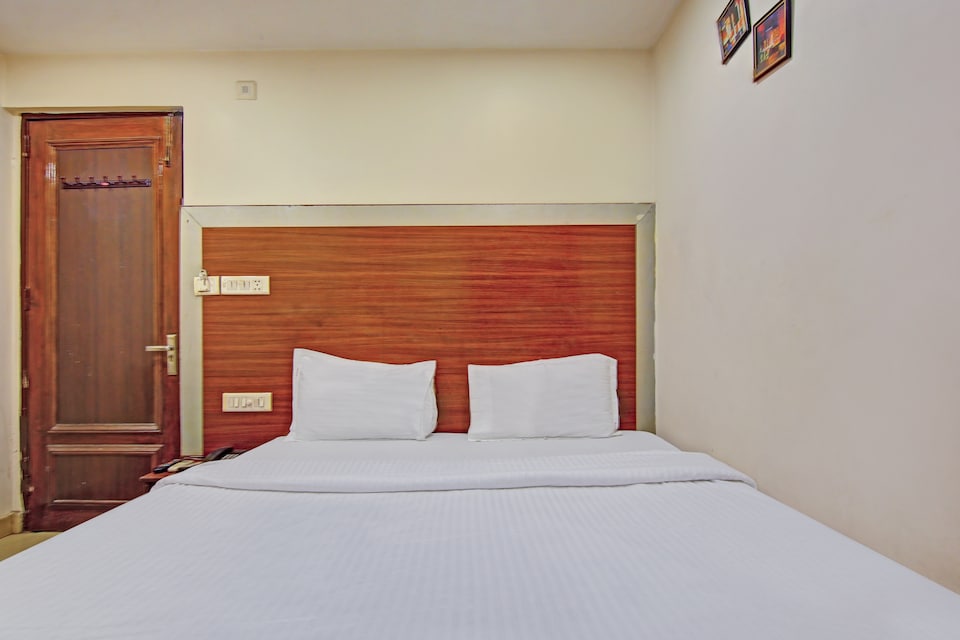 Flagship Royal In Near Jama Masjid, Karol Bagh Delhi, Delhi