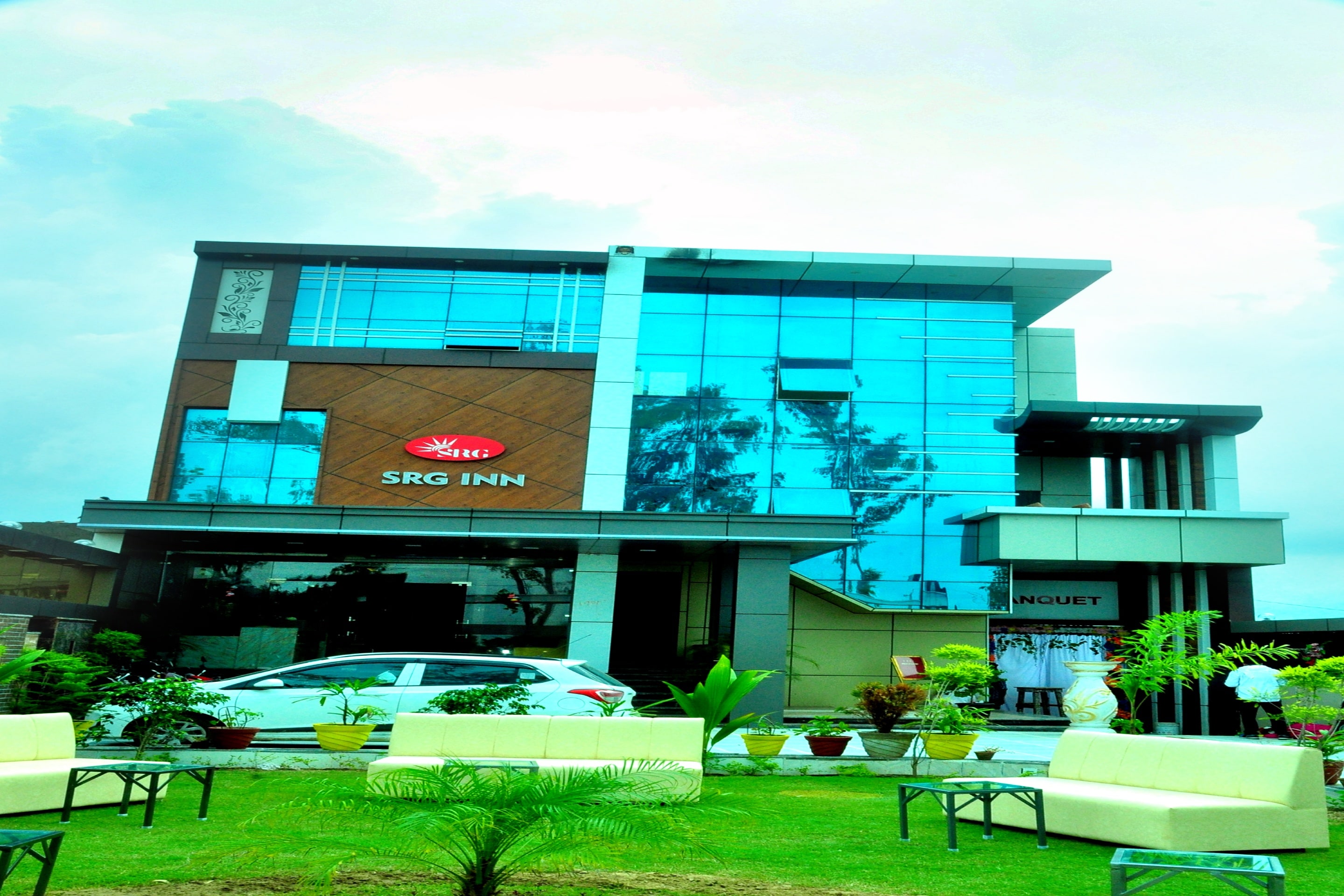 OYO Hotel SRG, OYO Rooms Bharatpur, Book ₹445 OYO