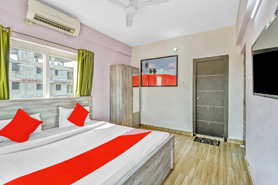 Hotel O SSS Garden Cafe, Rajarhat Kolkata, Kolkata