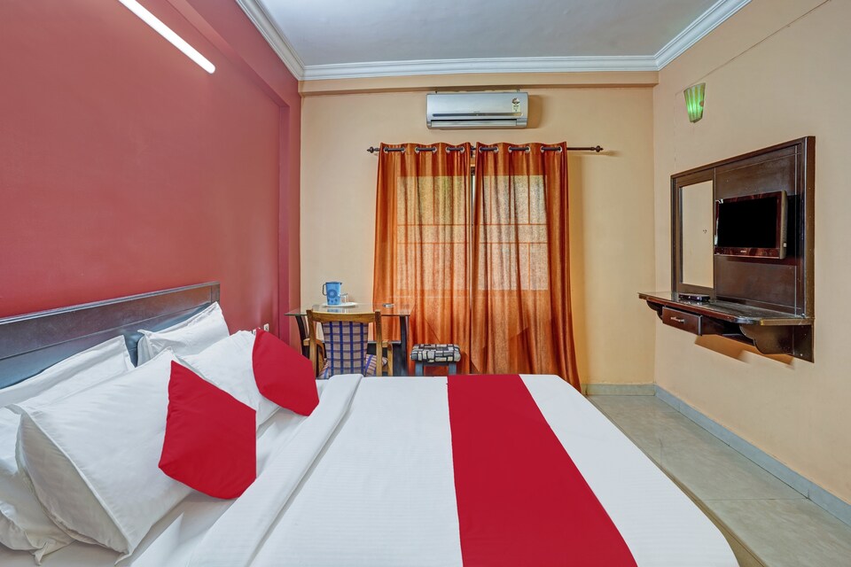 OYO Flagship 83835 Marhaba Tourist Home Kunnamangalam, Calicut City, Calicut