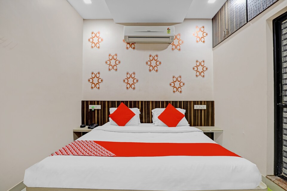 OYO 83837 Hotel Shiv Regency, Bhuj, Bhuj
