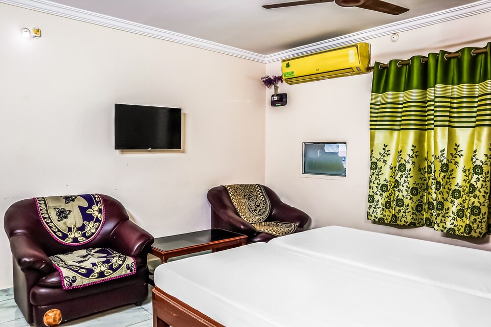 Flagship 83840 Narmada New Residency Lodge, MG Road Vijayawada, Vijayawada