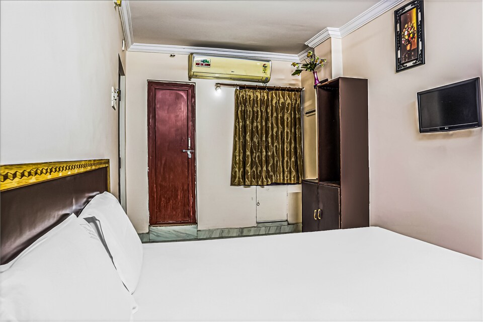 Flagship 83840 Narmada New Residency Lodge, MG Road Vijayawada, Vijayawada