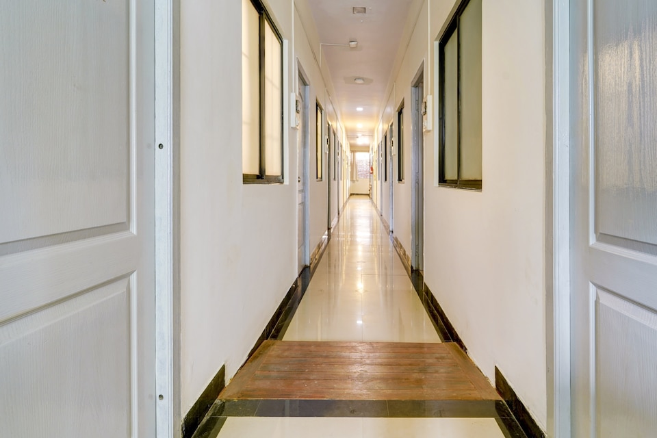 Hotel O Magical Crown Inn, Sathy Road Coimbatore, Coimbatore