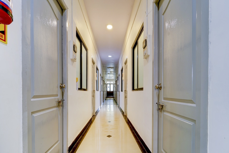 Hotel O Magical Crown Inn, Sathy Road Coimbatore, Coimbatore
