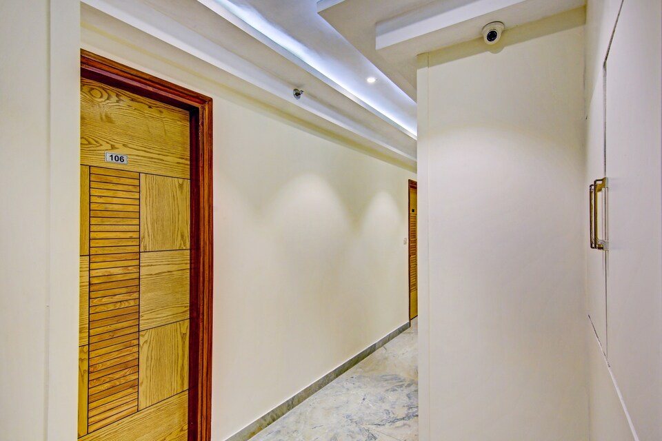 Collection O Sirswal View Near Gurudwara Shri Bangla Sahib, Karol Bagh Delhi, Delhi