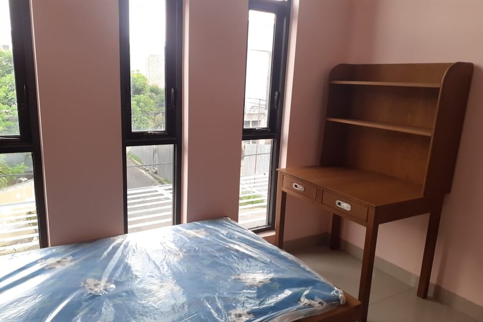 OYO 90734 Konzo Kostel Syariah Malang, Malang Kota, Malang