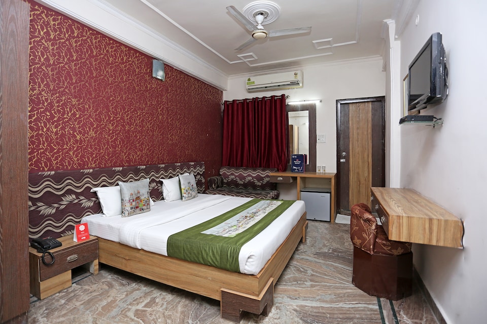OYO 10961 Indraprasth Residency, MG Road Agra, आगरा
