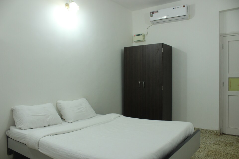 OYO 9379 Home 1 BHK Near Candolim Beach, Candolim Goa, Goa