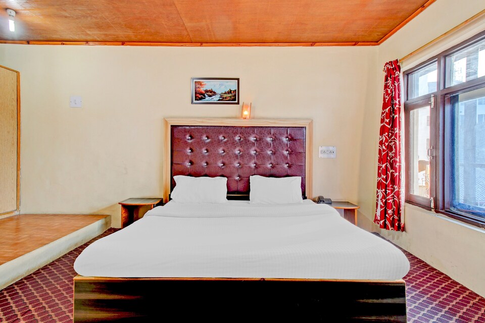 Flagship 83869 Hotel Luxury Inn, Dalgate Srinagar, Srinagar