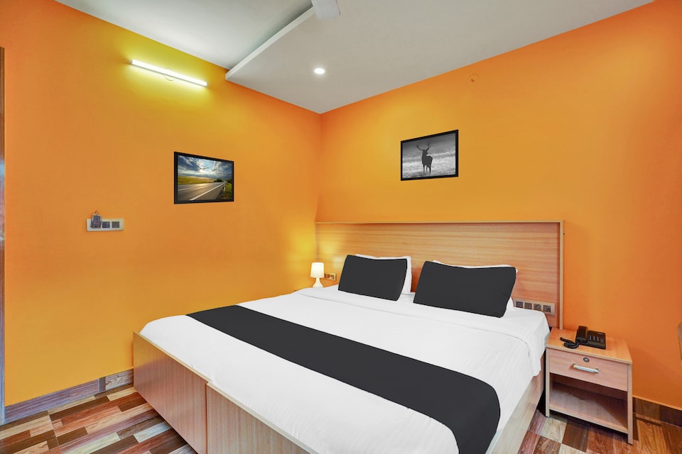 Super Collection O Kushal Nagar Near KSRTC Bus Stand, Kushalnagar, Coorg
