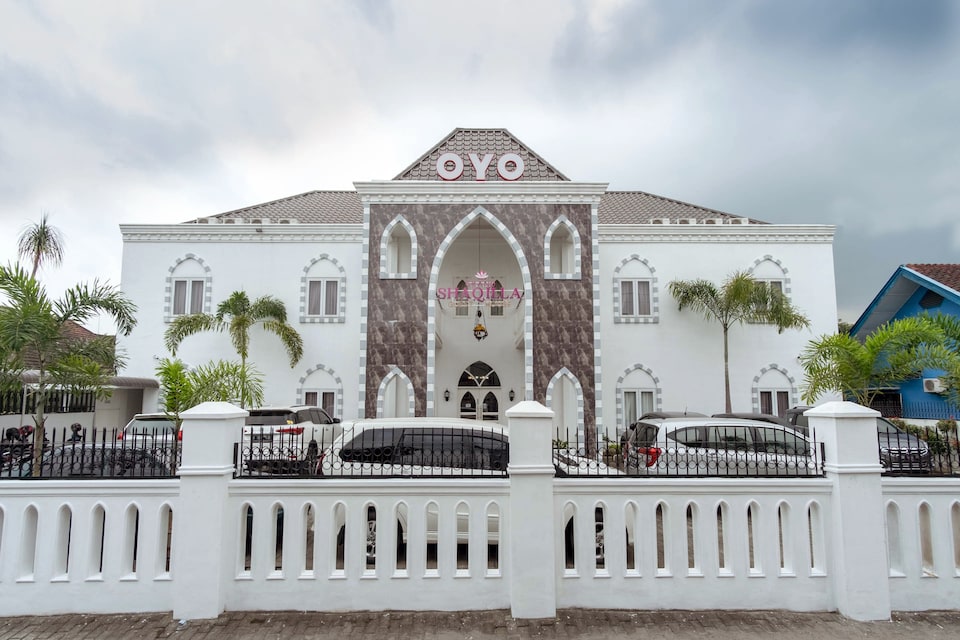 OYO 90741 Grand Shaqilla, Medan, Medan