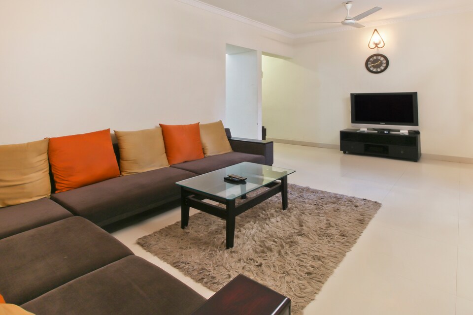 OYO 9364 Modern 2BHK Candolim Beach, Candolim Goa, Goa