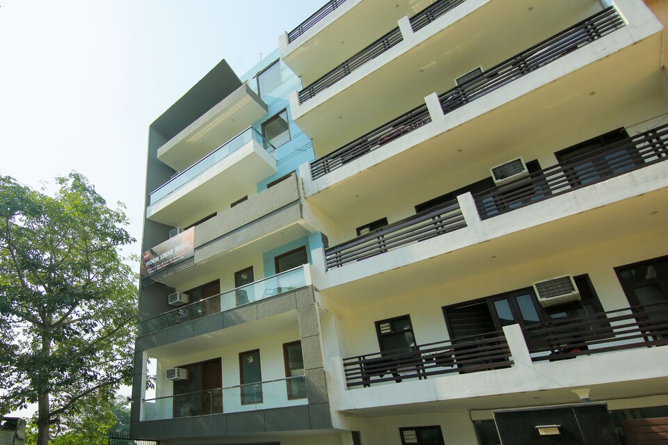 Collection O 83880 Moon Shine Hotel, Golf Course Road, Gurgaon