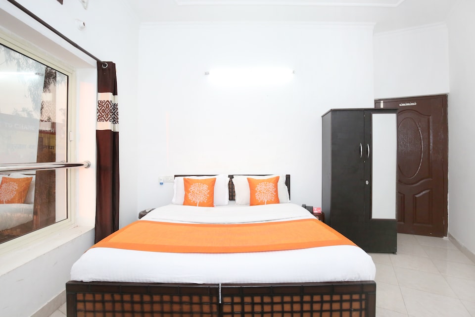 OYO 9371 Hotel Anmol, Zirakpur, Zirakpur