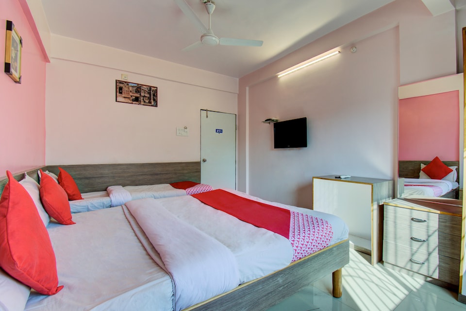 OYO 9920 Hotel Aurangabad Regency, Railway Station - Aurangabad, Aurangabad