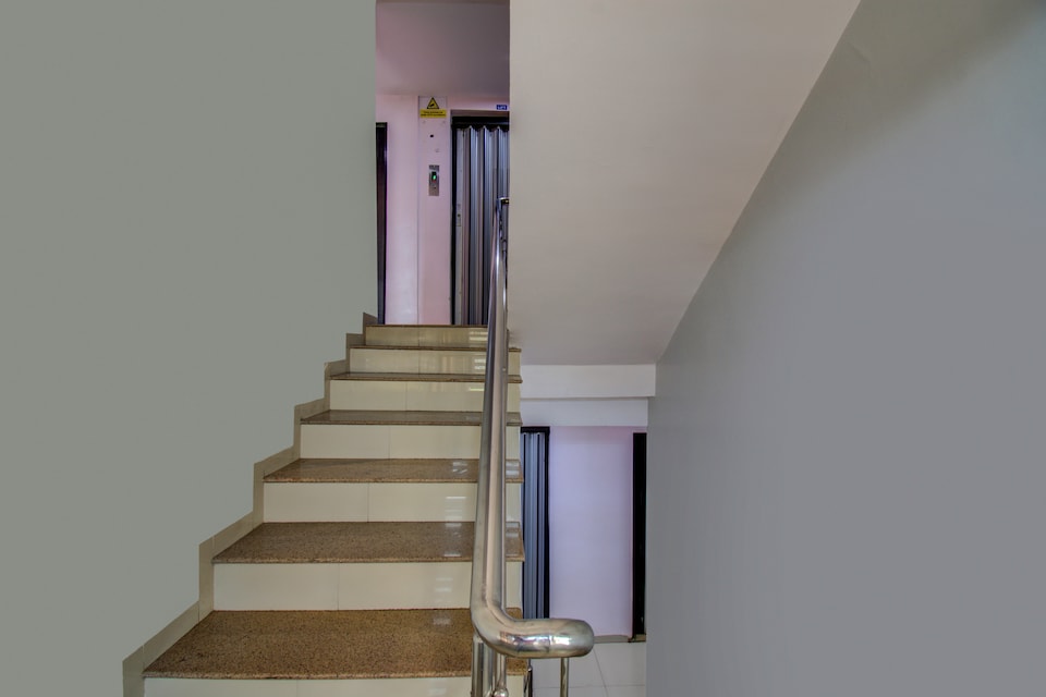 OYO 9920 Hotel Aurangabad Regency, Railway Station - Aurangabad, Aurangabad