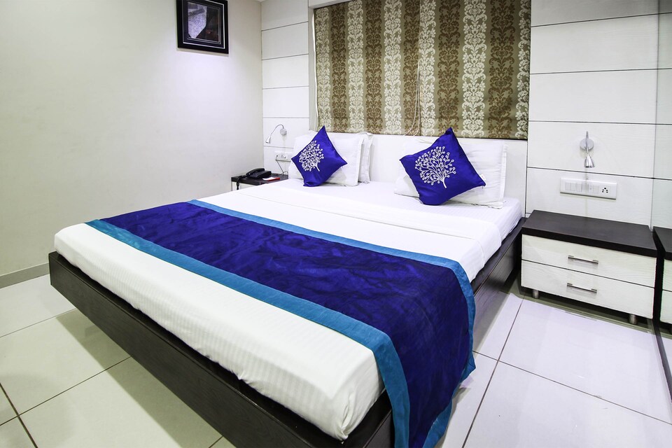 OYO Rooms 047 Usmanpura Ashram Road, Ashram Road Ahmedabad, Ahmedabad