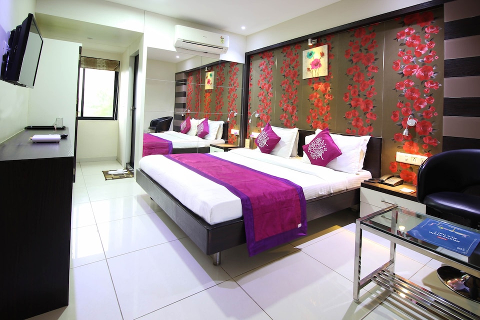 OYO Rooms 047 Usmanpura Ashram Road, Ashram Road Ahmedabad, Ahmedabad