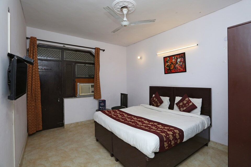 OYO 9534 Brijwashi Residency, Airport-Dwarka Delhi, Delhi