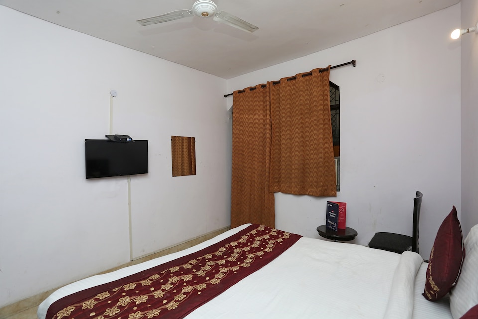 OYO 9534 Brijwashi Residency, Airport-Dwarka Delhi, Delhi