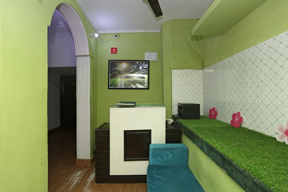 OYO 9534 Brijwashi Residency, Airport-Dwarka Delhi, Delhi