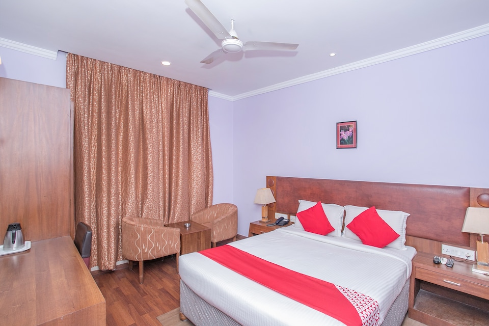 OYO 9925 The Ocea International, MG Road Bangalore, Bangalore