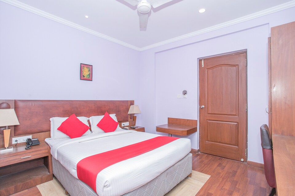 OYO 9925 The Ocea International, MG Road Bangalore, Bangalore