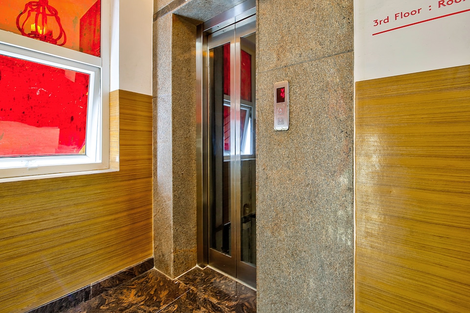 OYO Dvaraka Inn Near Sri Amruth Chithra Mandira, Manyata Bangalore-II, Bangalore