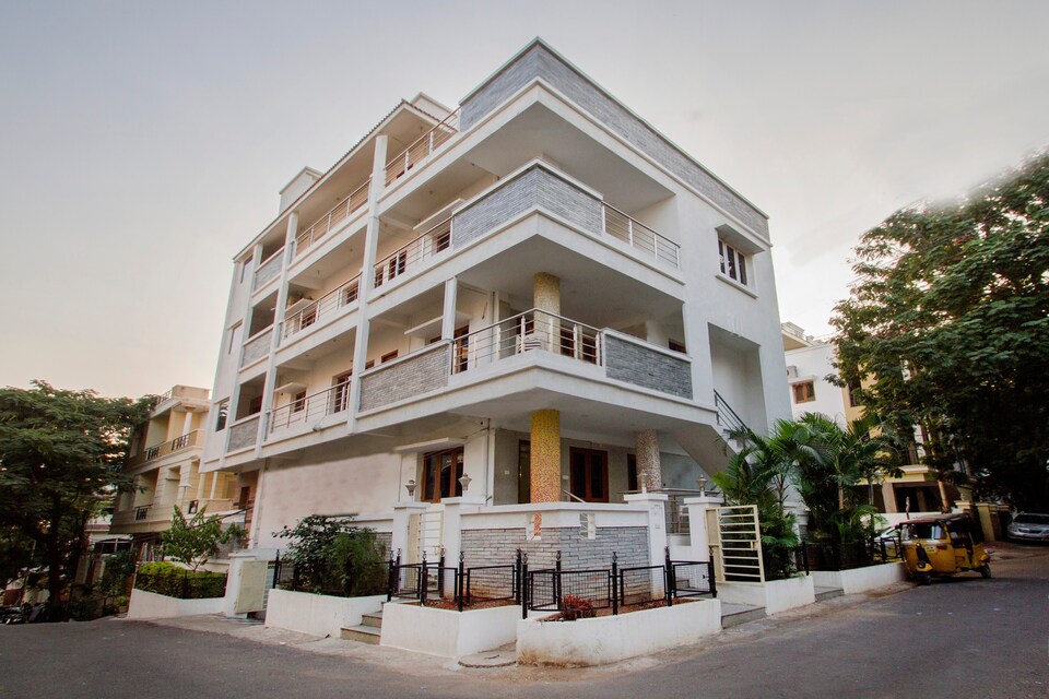 OYO Near Apollo Hospital Near Alcazar Mall, Jubilee Hills, Hyderabad