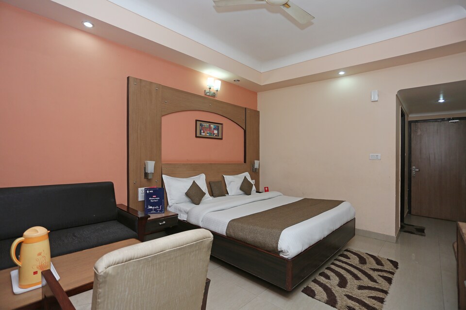 OYO 9572 Hotel Dolphin, Katra, Katra