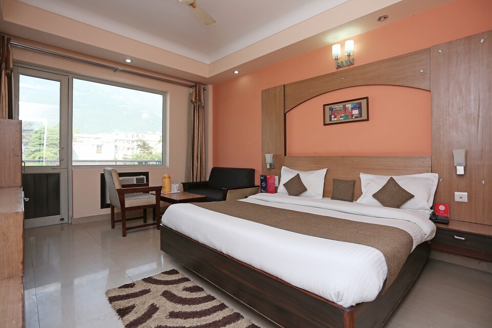 OYO 9572 Hotel Dolphin, Katra, Katra