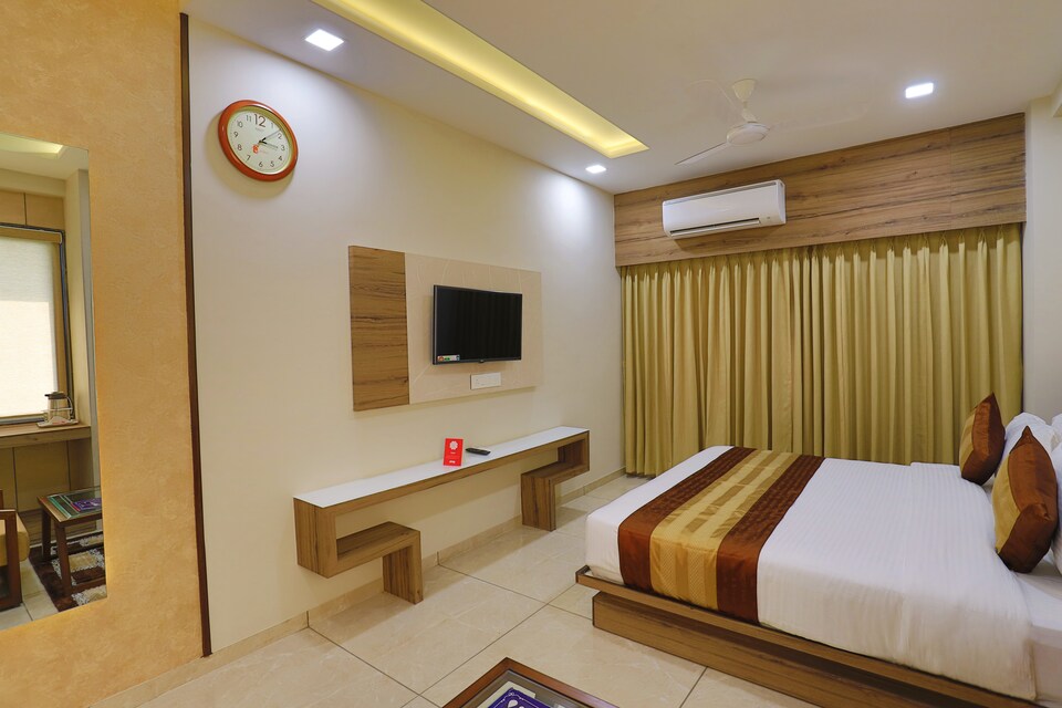 OYO 9851 होटल रिपोज, Satellite-Prahlad Nagar Ahmedabad, अहमदाबाद