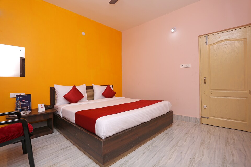 OYO 9842 Hotel Shibani & Suhani, Patia Bhubaneswar, Bhubaneswar