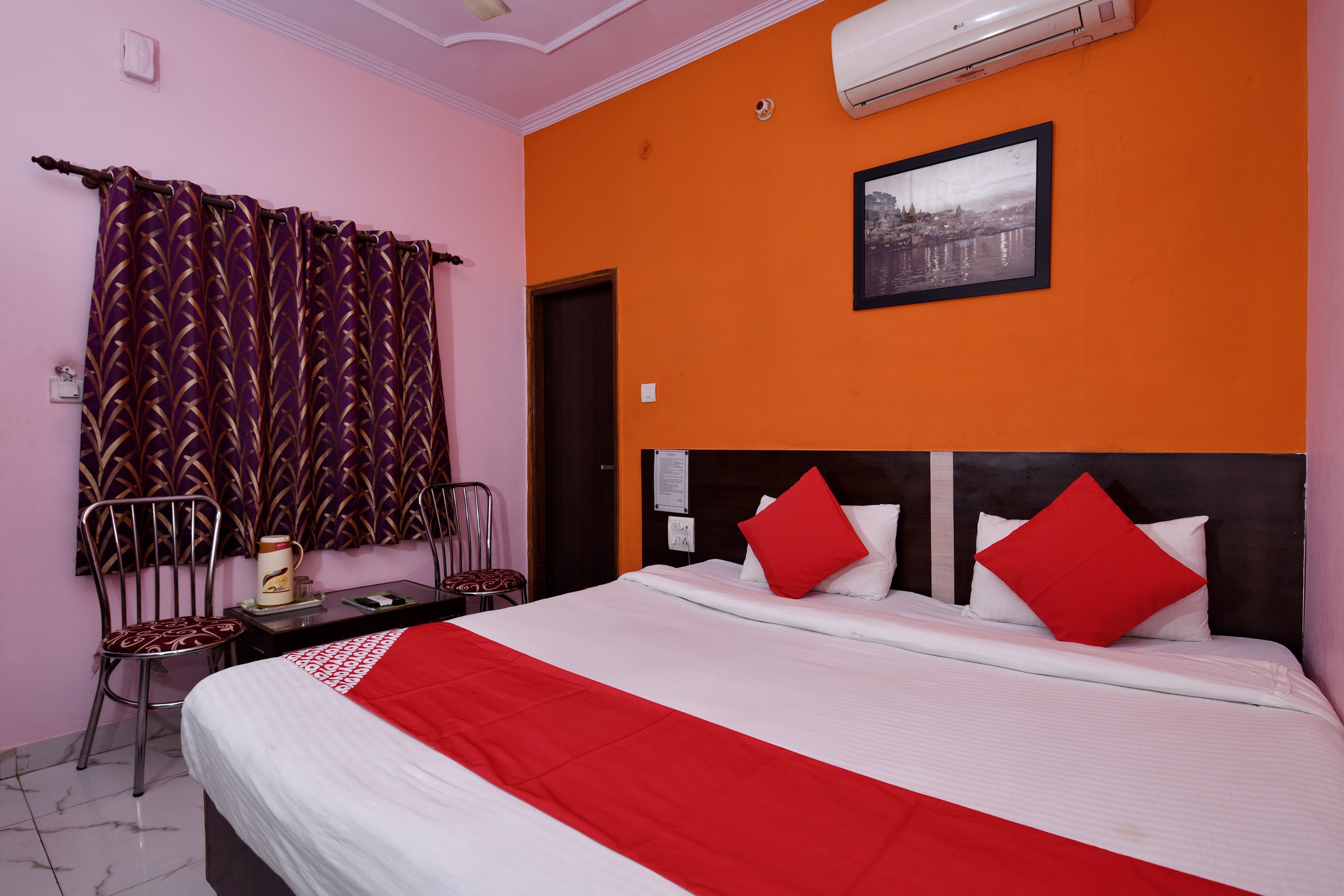 Hotels in Varanasi Junction Railway Station, Varanasi Starting ₹529