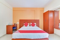 OYO Ample Premium Suites