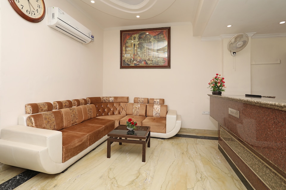 Hotel O WESTERN , Karol Bagh Delhi, Delhi