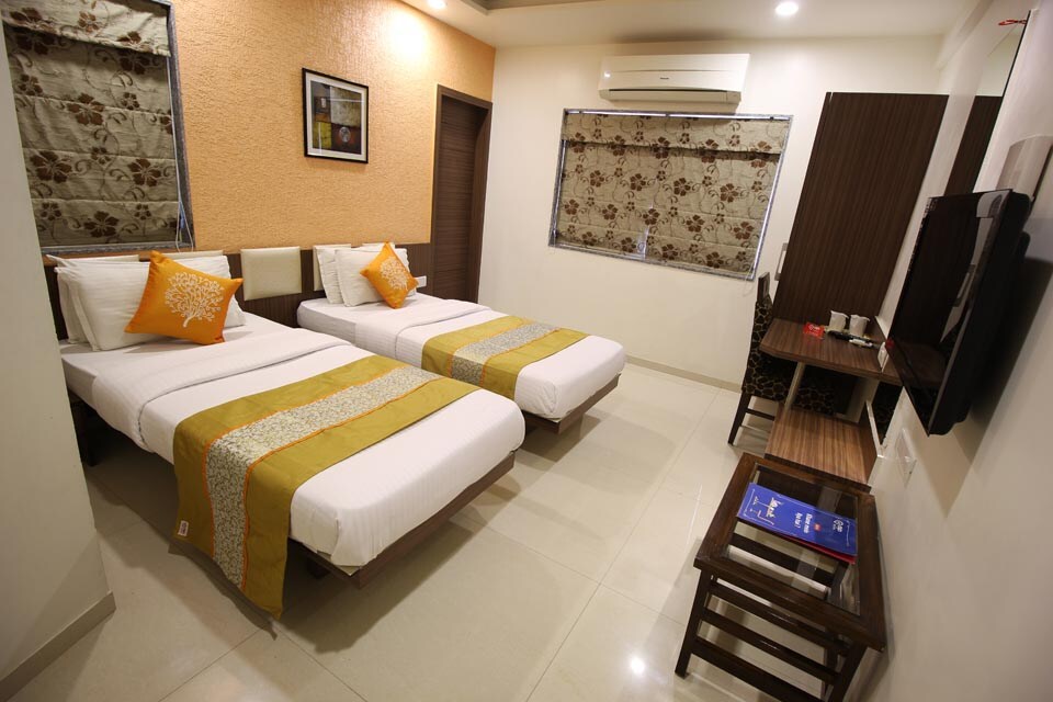 OYO 1315 Hotel Jyoti, Dhebar Road, Rajkot