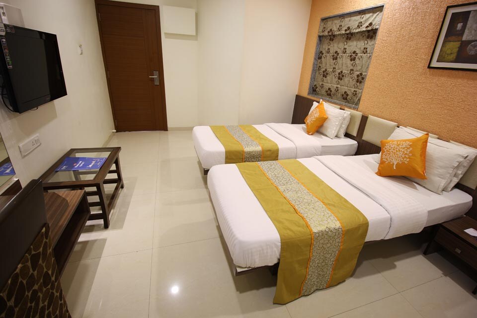 OYO 1315 Hotel Jyoti, Dhebar Road, Rajkot